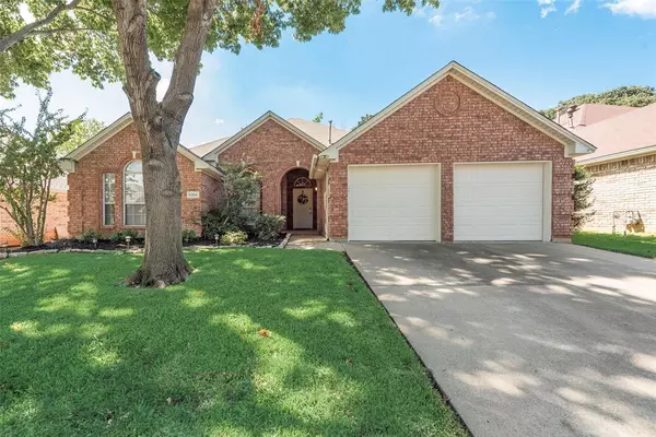 6324 Cobblestone Lane, Arlington, TX 76001