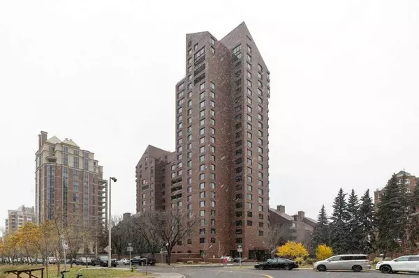 Calgary, AB T2P 3R8,500 Eau Claire AVE Southwest #601A