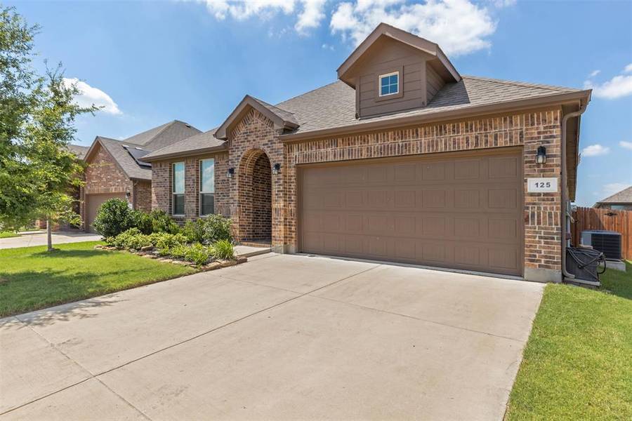 125 Wagon Wheel Drive, Waxahachie, TX 75167