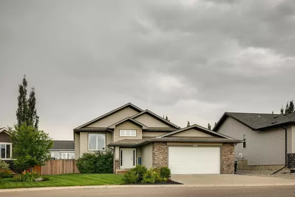 Carstairs, AB T0M 0N0,650 West Highland CRES