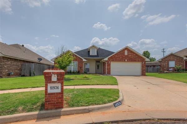 10936 NW 37th Street, Yukon, OK 73099