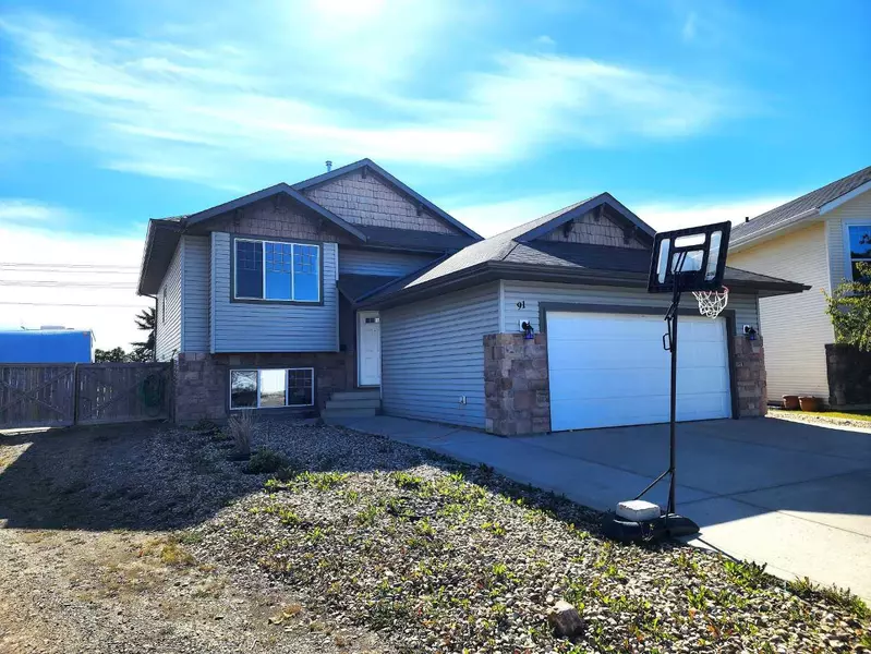 91 Isherwood Close, Red Deer, AB T4R 0A5