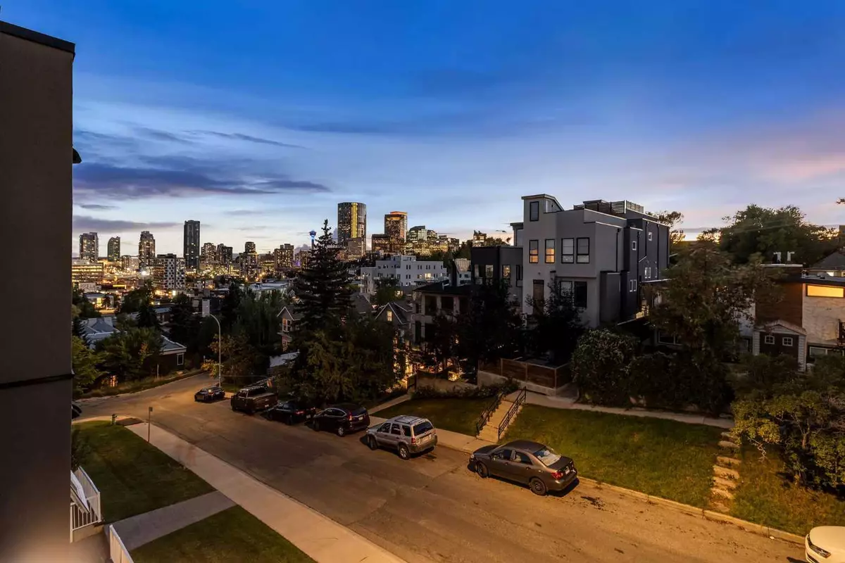 Calgary, AB T2E3W8,716 5 ST Northeast #401