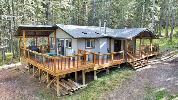 5409 Highway 579, Rural Mountain View County, AB T0M 2E0