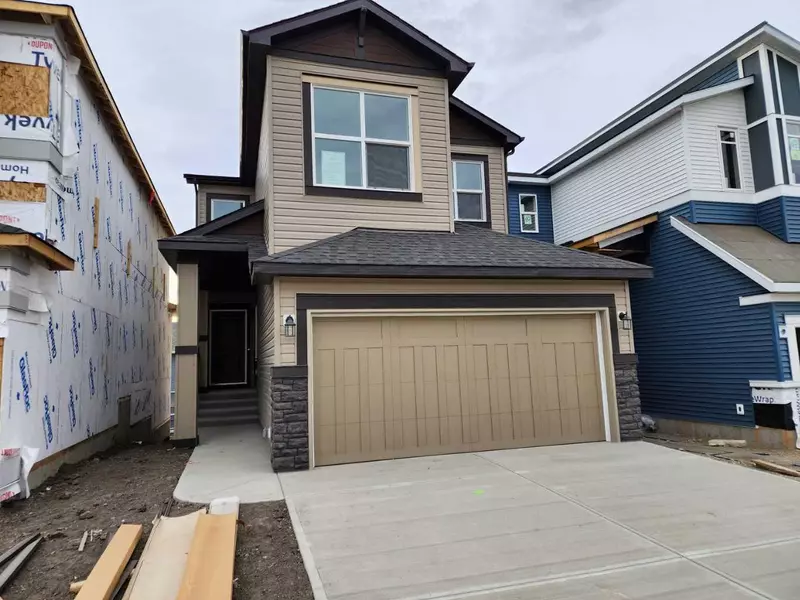 26 Lucas PL Northwest, Calgary, AB T3P 2E2