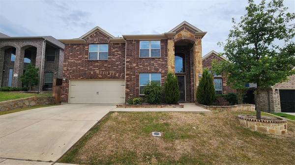 989 Bentley Drive, Roanoke, TX 76262