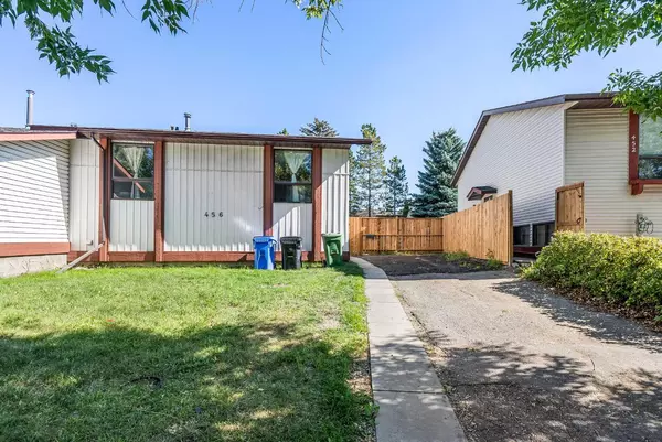 Calgary, AB T1Y 3E9,456 Whitehill PL Northeast