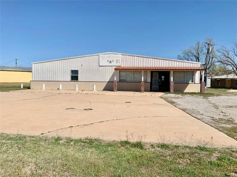 221 S Highway 44, Burns Flat, OK 73647