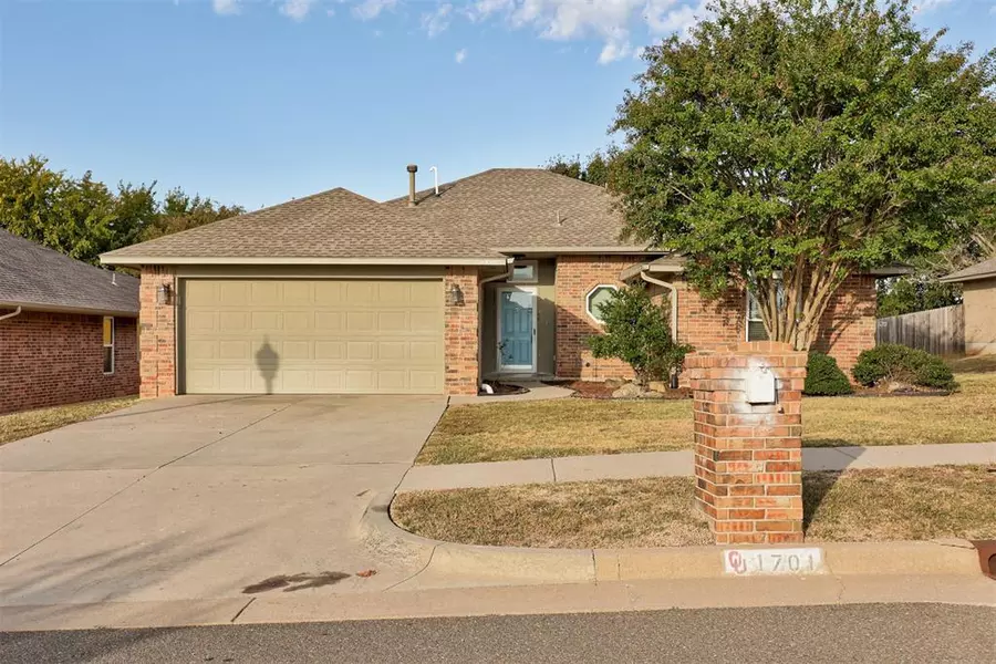 1701 Tara Drive, Moore, OK 73160