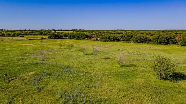 Santo, TX 76472,2760 Live Oak Road