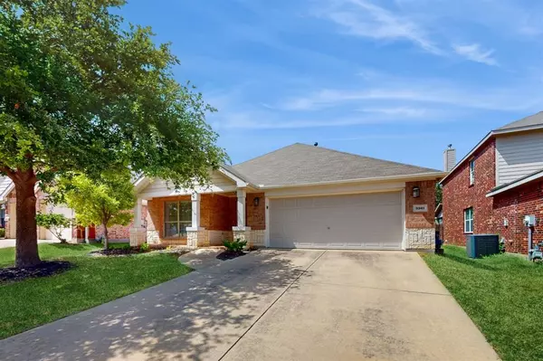 3921 Foreland Drive, Fort Worth, TX 76262