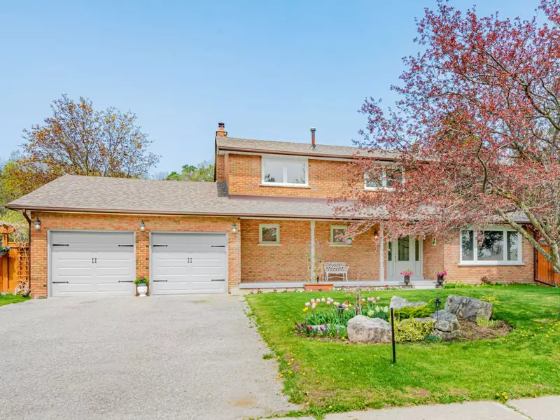 12 Blackforest DR, Richmond Hill, ON L4E 2P6