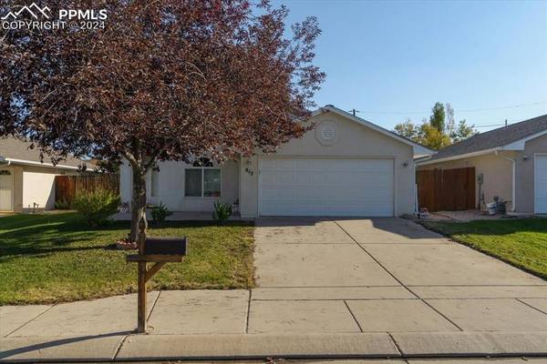 812 Ardath LN, Pueblo, CO 81005