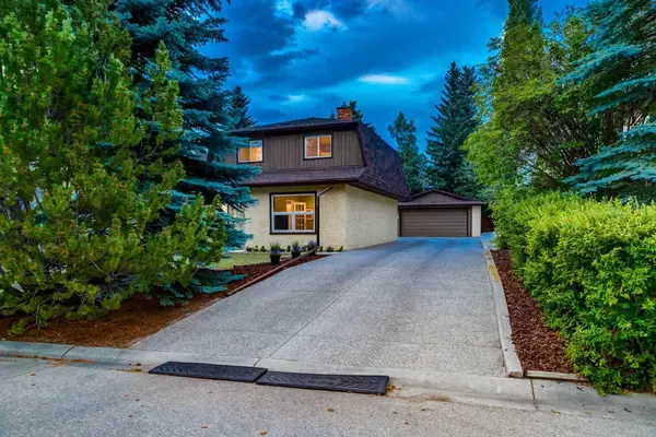 Calgary, AB T3A 1M1,5871 Dalridge HL NW