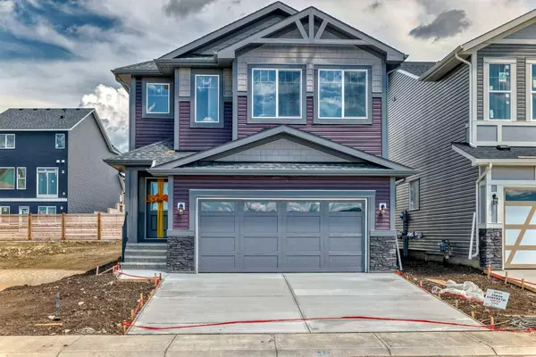 Calgary, AB T3P 1H9,482 LUCAS WAY Northwest