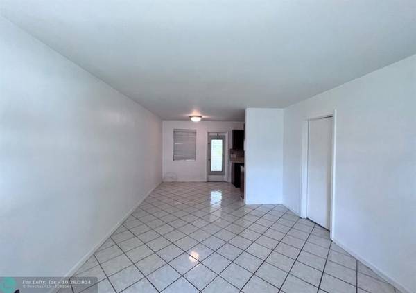 Hollywood, FL 33020,2641 Polk St  #4