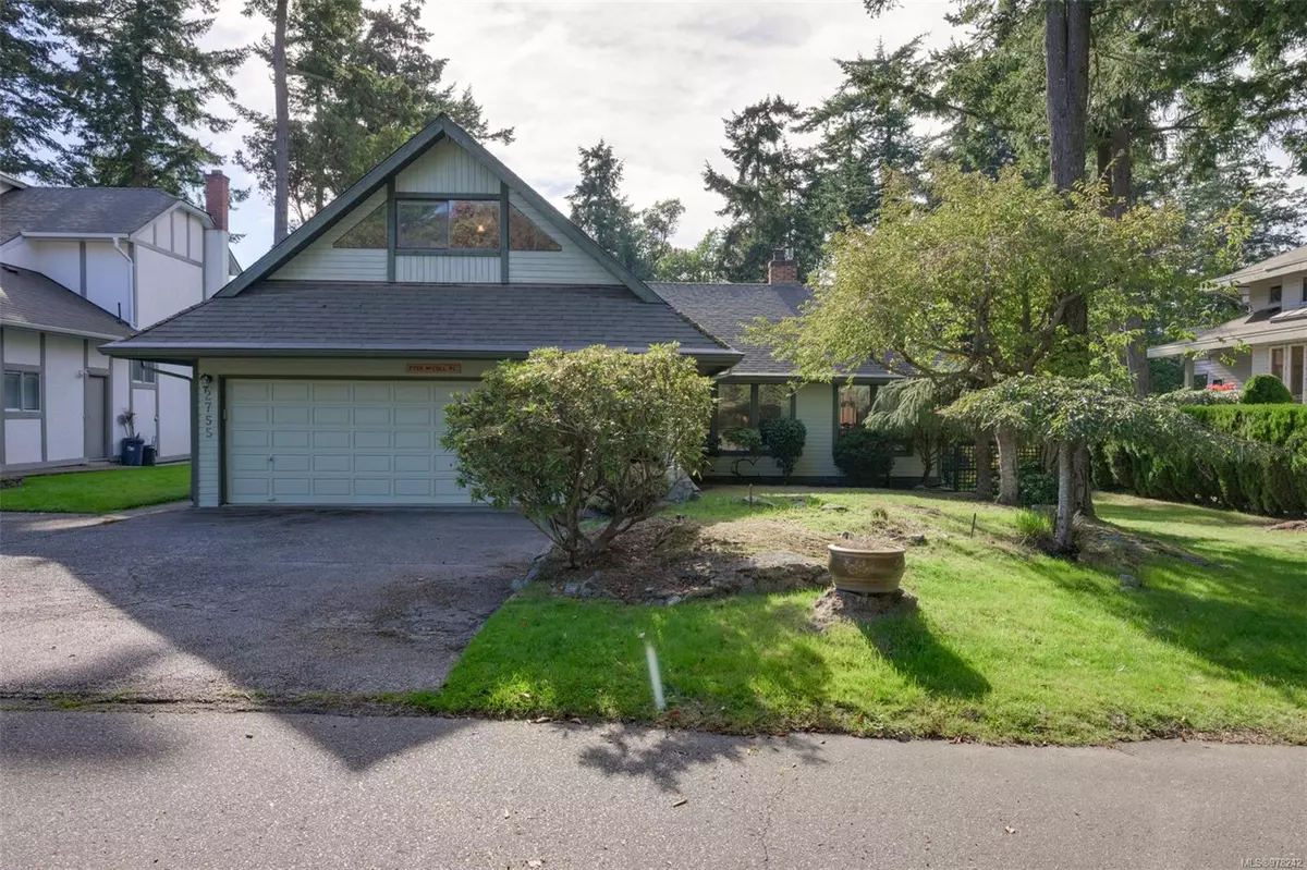 Saanich, BC V8N 5Y8,2755 McColl Pl