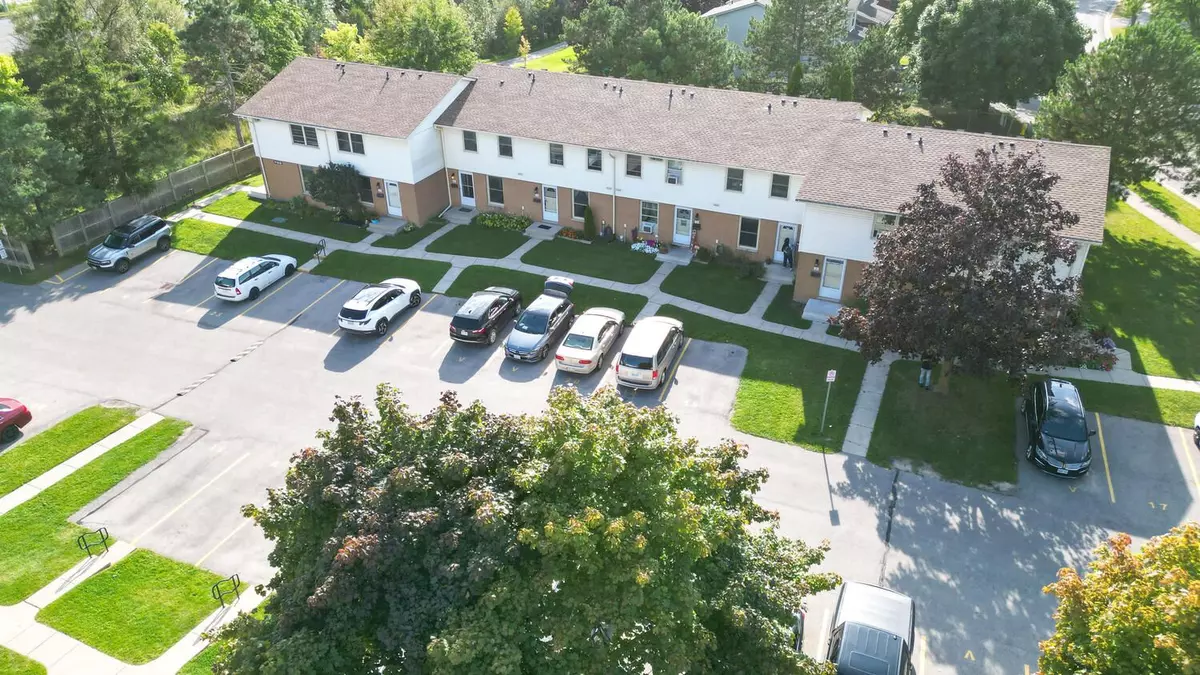 London, ON N6E 2H9,51 SHOLTO DR #130