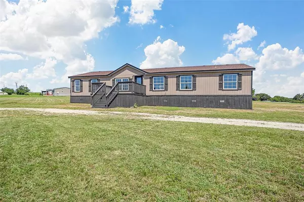 5500 Texas Street, Joshua, TX 76058