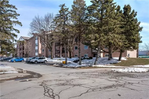 Leeds & Grenville, ON K6V 6Z3,1100 MILLWOOD AVE #108