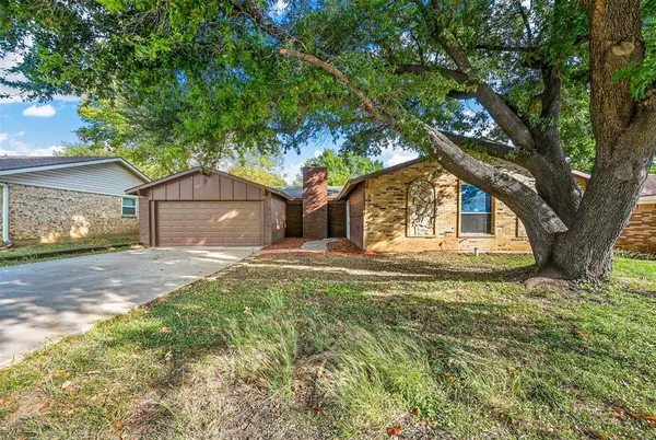 507 Brynmawr Court, Arlington, TX 76014