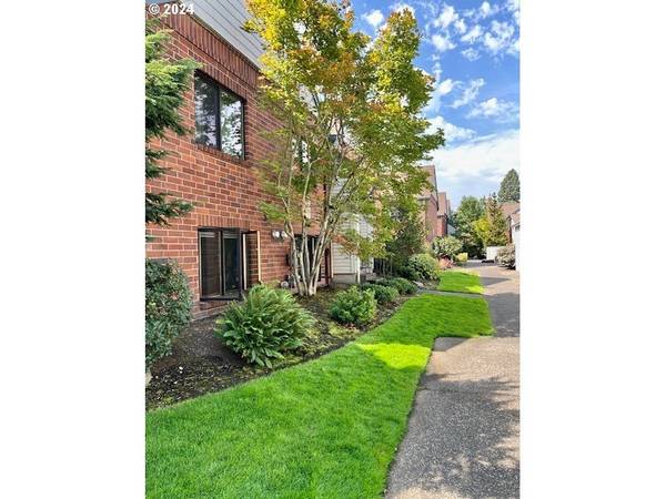 14803 NE SACRAMENTO ST #88, Portland, OR 97230