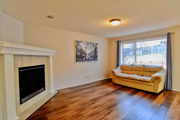 Calgary, AB T3K 5S1,133 Panamount CT Northwest