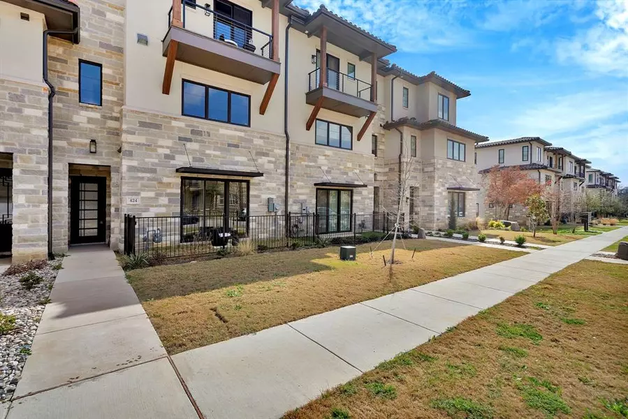 424 Northwood Drive, Flower Mound, TX 75022