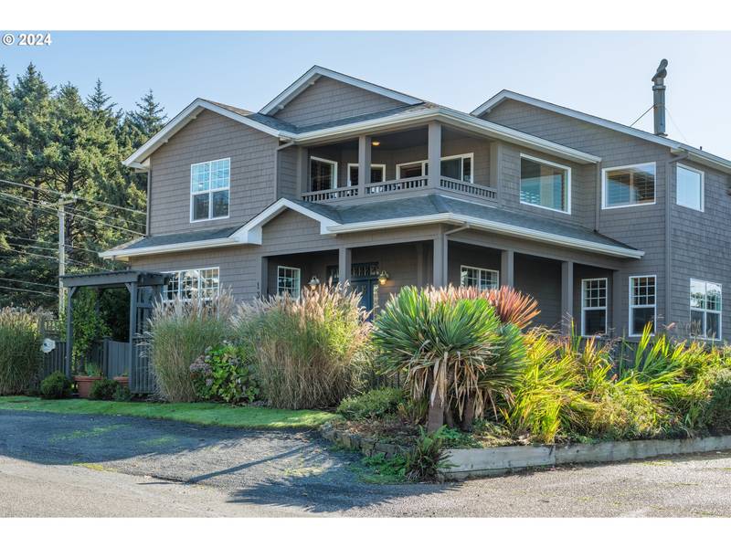 131 W NEBESNA ST, Cannon Beach, OR 97110