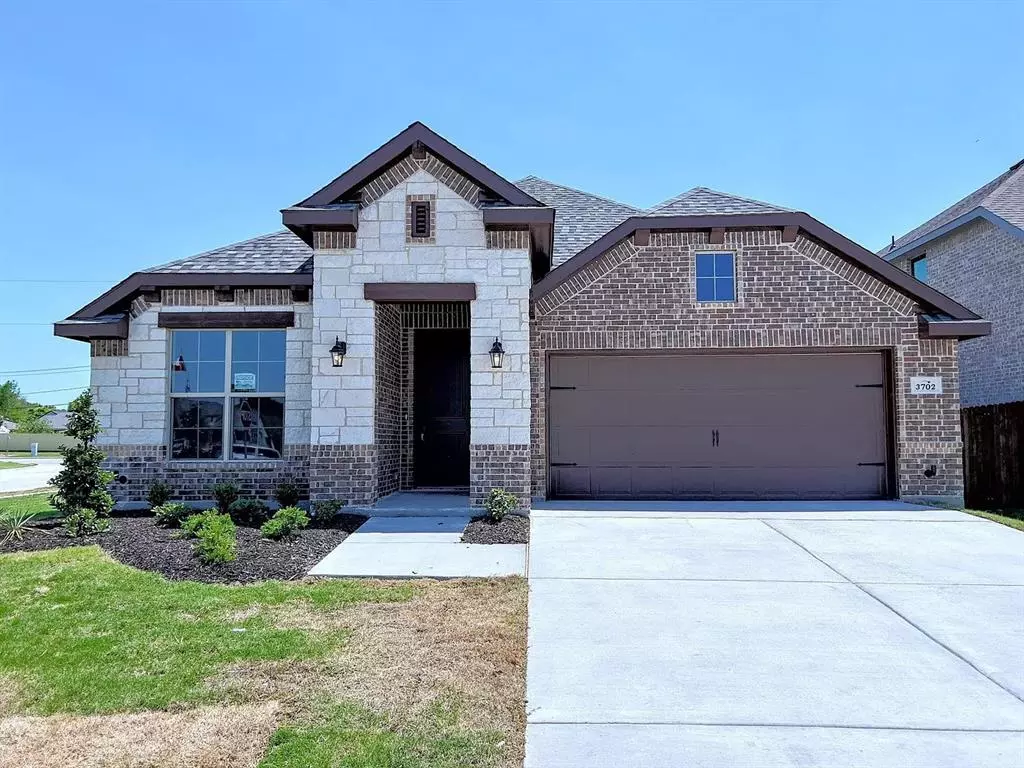 Grand Prairie, TX 75052,3702 Swale Street