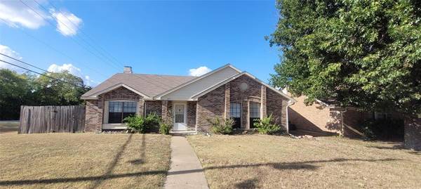 1057 Whitewater Trail, Desoto, TX 75115