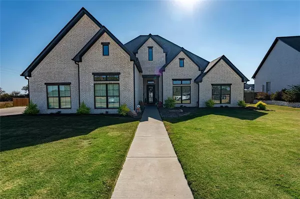 3630 Summerhill Drive, Paris, TX 75462