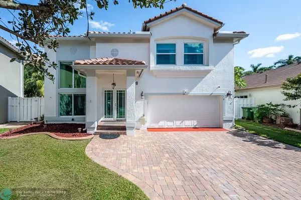 84 Gables Blvd, Weston, FL 33326