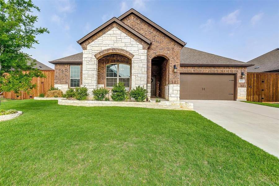 2821 Lake Valley Road, Aubrey, TX 76227