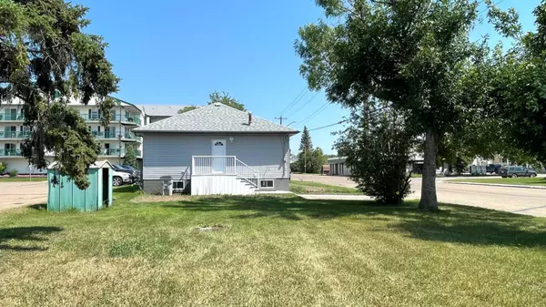 Wainwright, AB T9W 1C6,837 4 AVE