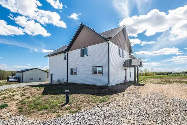 Rural Ponoka County, AB t0c2j0,421008 Range Road 14 #1