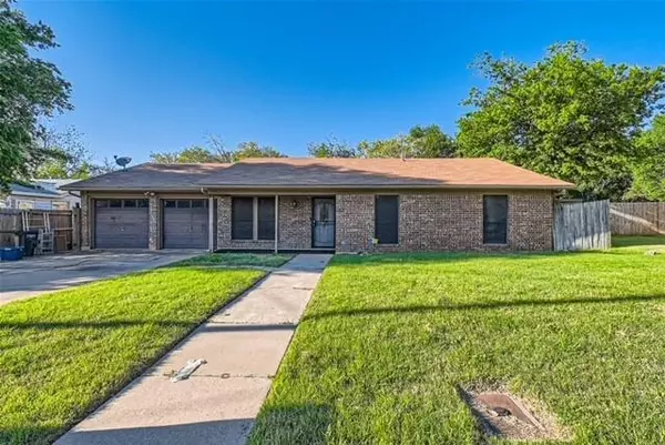 3211 Howard Street,  Fort Worth,  TX 76119