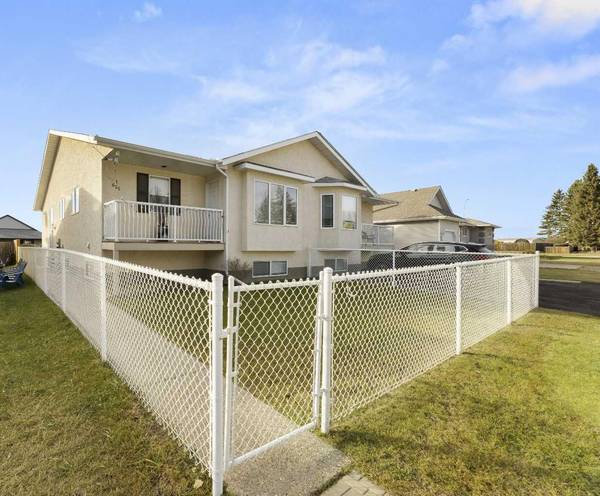 625 5th AVE Southwest #1, Sundre, AB T0M 1X0