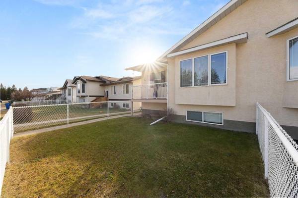 Sundre, AB T0M 1X0,625 5th AVE Southwest #1