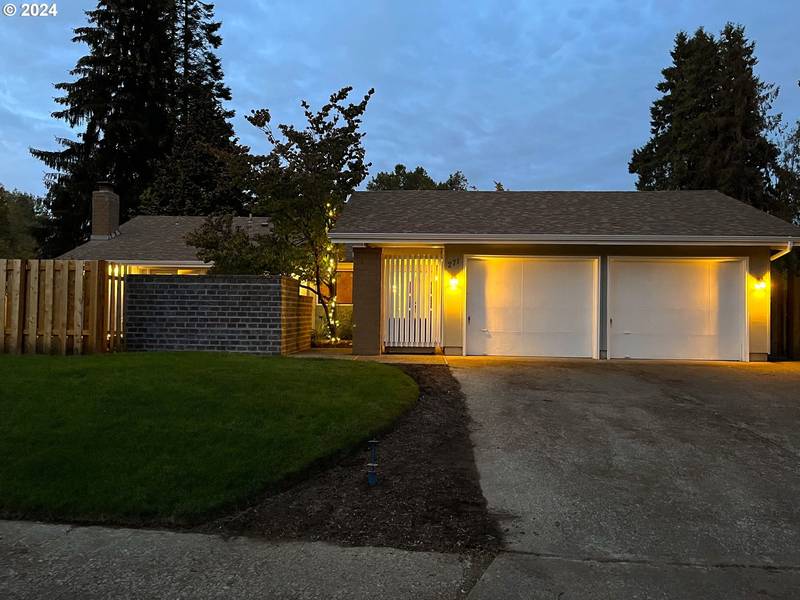 271 KINGSBURY AVE, Eugene, OR 97404