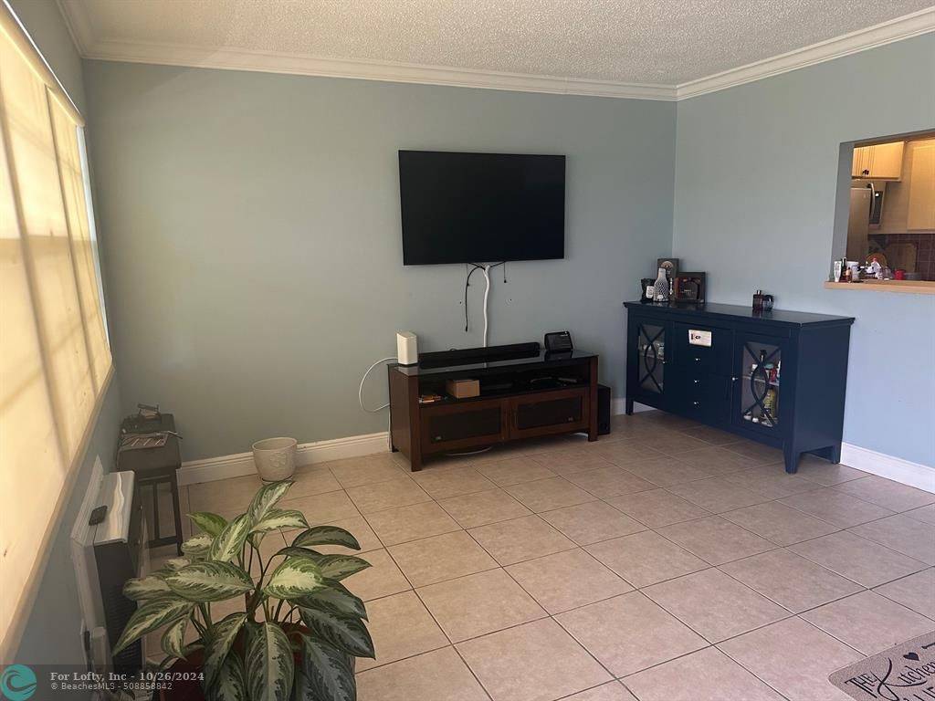 Deerfield Beach, FL 33442,283 Newport R  #283