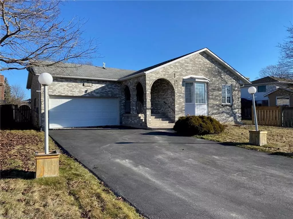 Kingston, ON K7P 2B3,1021 AMBLESIDE CRES