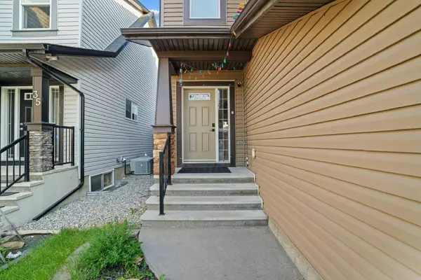 Calgary, AB T3N 0C6,31 Skyview Shores GDNS NE