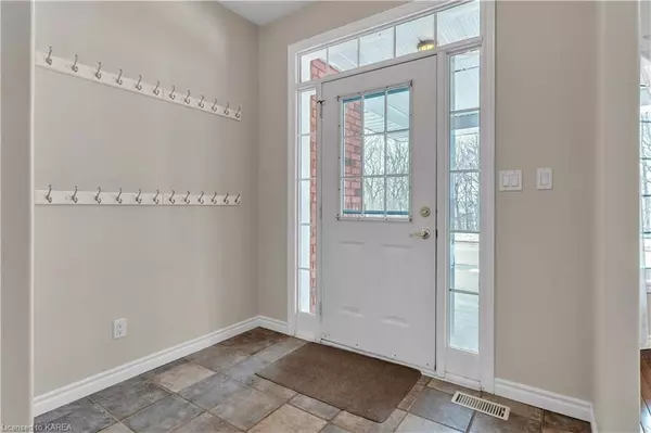 Kingston, ON K7K 7J8,1295 WATERSIDE WAY