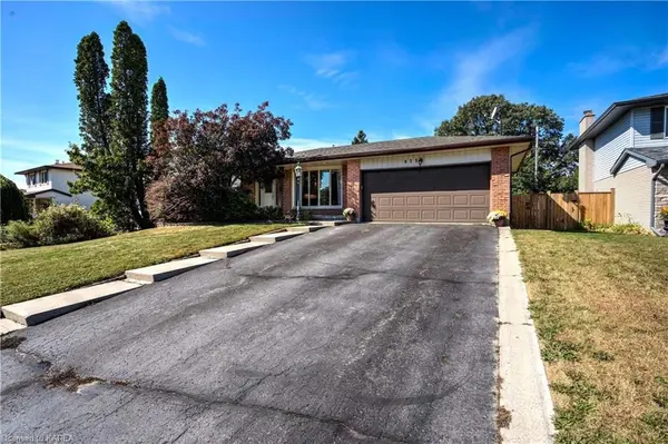 Kingston, ON K7M 5V4,923 HUDSON DR