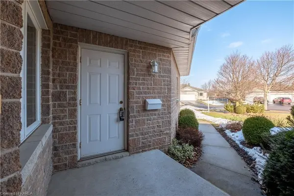 Kingston, ON K7M 8Z1,673 MILLWOOD DR