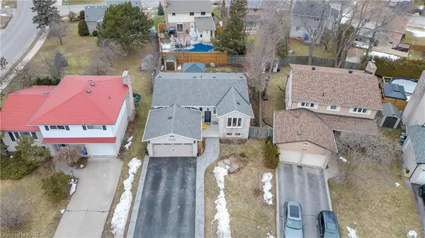 Kingston, ON K7P 1M5,1088 OLD COLONY RD