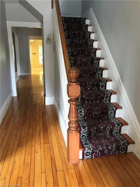 Kingston, ON K7L 1P1,95 MACK ST