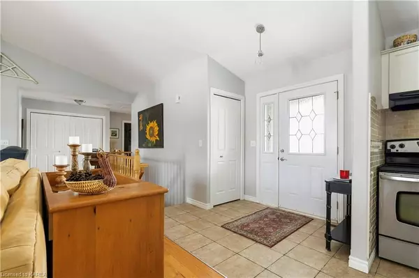 Kingston, ON K7L 5H6,741 RYLANDE CT