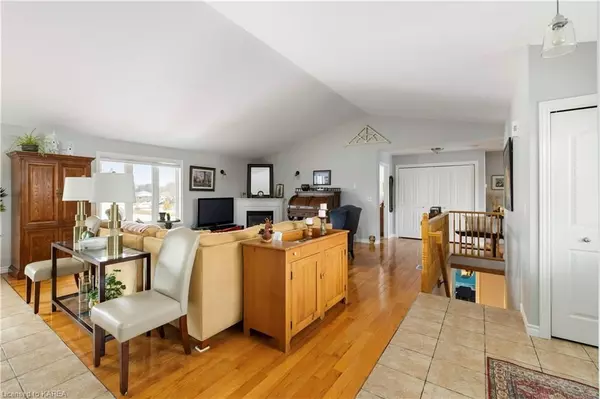 Kingston, ON K7L 5H6,741 RYLANDE CT